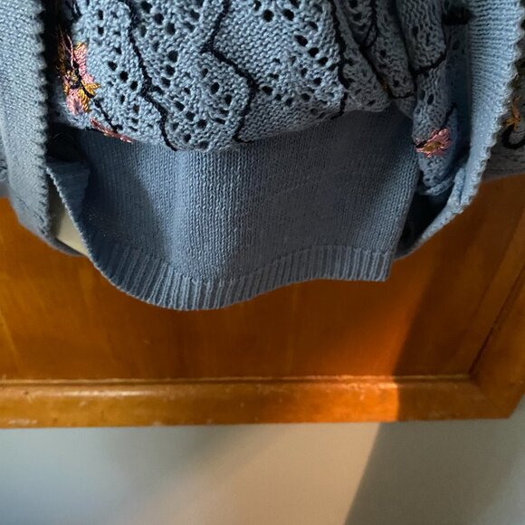 Sweater - Picture 4 of 4